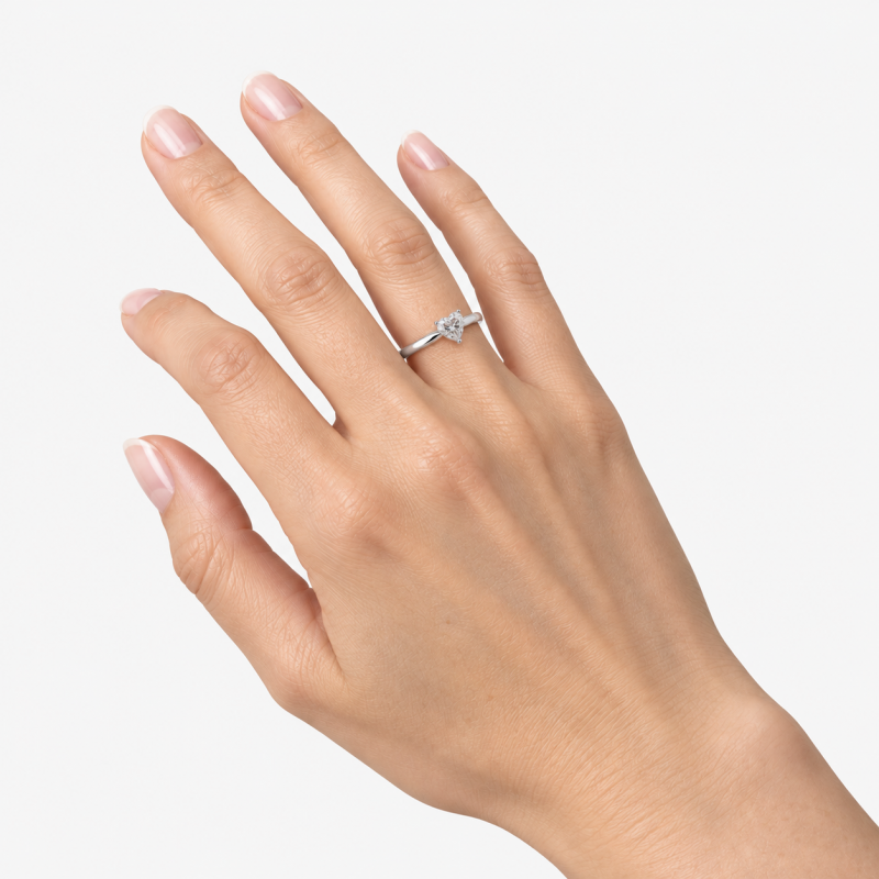 4071 | Помолвочное кольцо 0.3 ct. в огранке «Сердце»